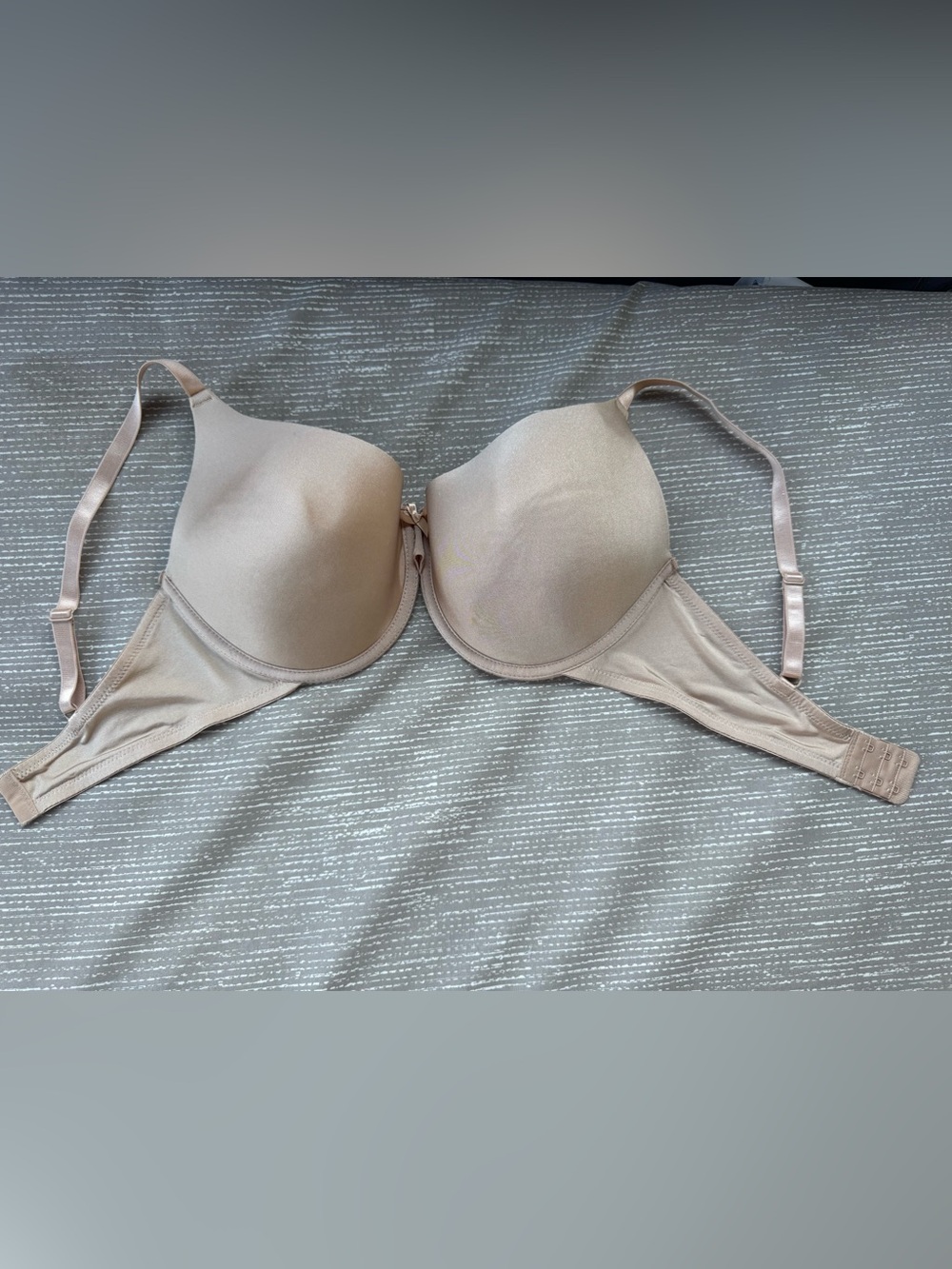 Secret Treasures Sz 36DDD Nude Full Coverage Bra NWOT😊😊